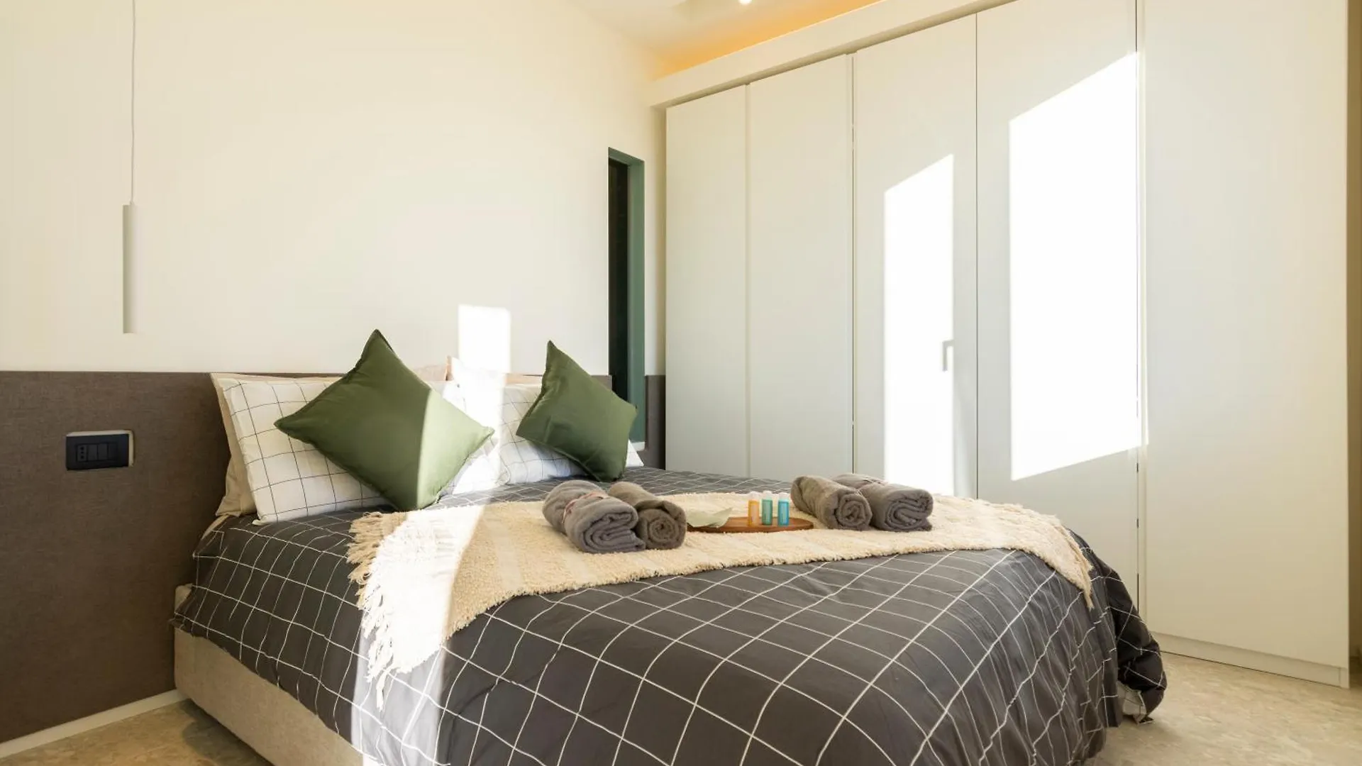 Контакты Albert\'S • Suite Sunset Con Ampio Terrazzo